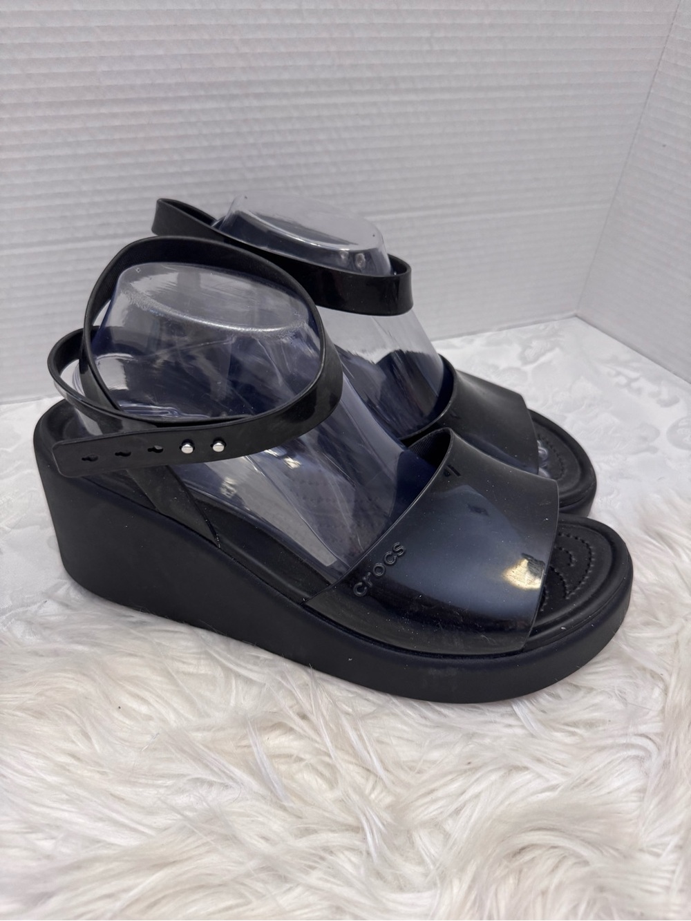 Crocs Brooklyn Wedge Ankle Strap Black High Shine Sandal Comfort Shoe Size 11